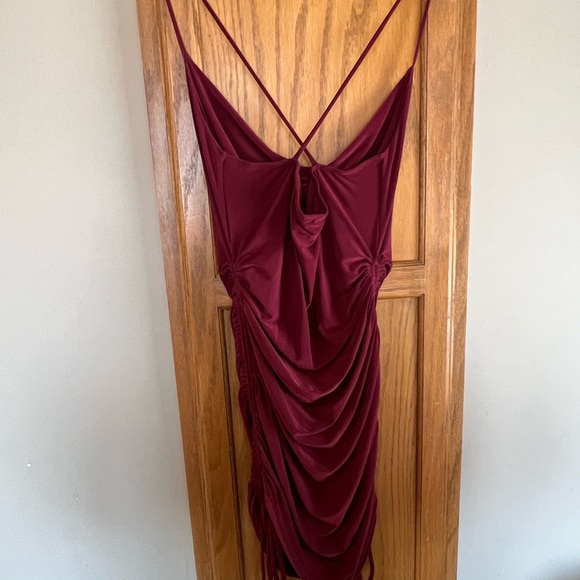 Windsor size S shirred burgundy dress - Picture 4 of 7